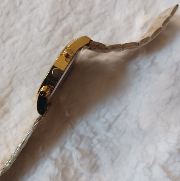 Leosaint quartz Watch vintage timepiece band gold tone stainless steel - Picture 5 of 8